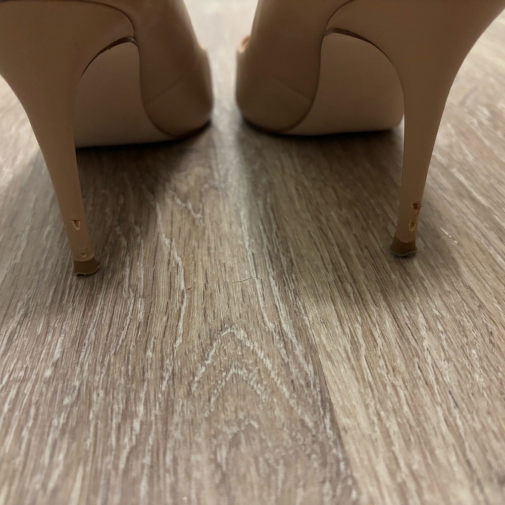 Steve Madden nude heels size 8 - Picture 3 of 5
